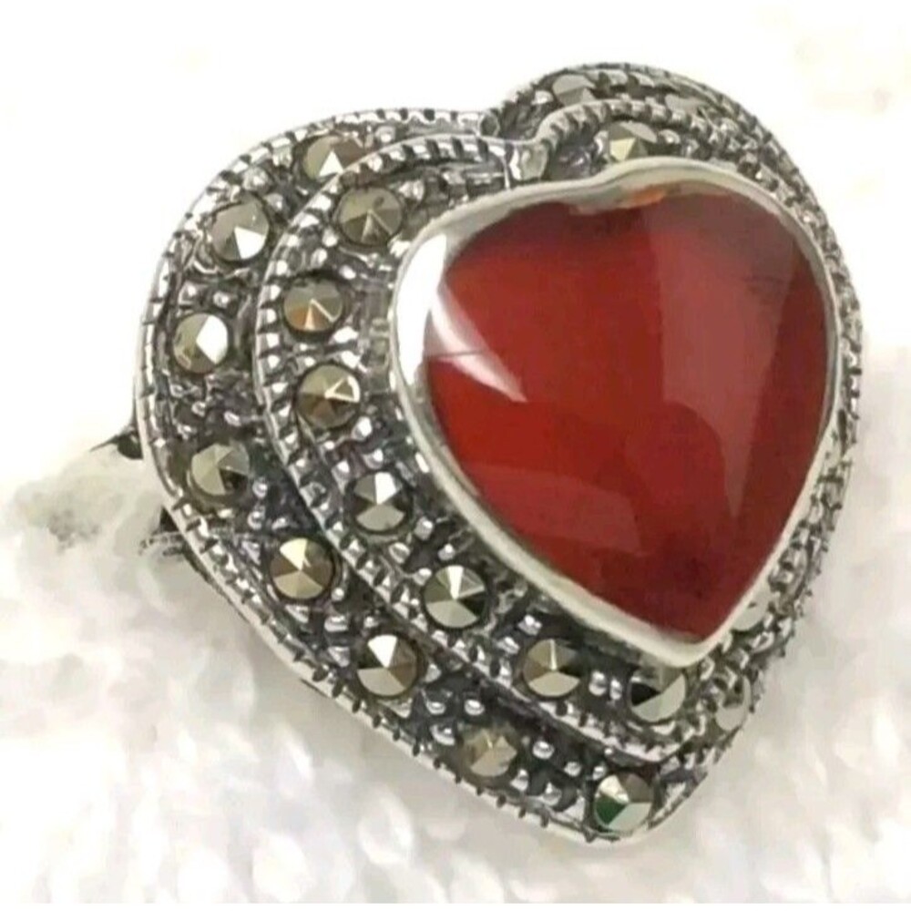 Edwardwin Silver and Carnelian Heart-Shaped Ring Size 8